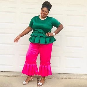 Gorgeous SIZE 18 plus size green peplum top and flare pink pant set!!